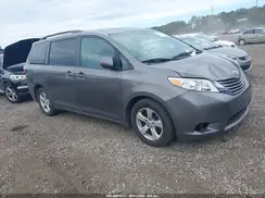 5TDKZ3DC4HS864921 2017 TOYOTA SIENNA