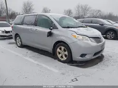 5TDKZ3DC4HS895621 2017 TOYOTA SIENNA