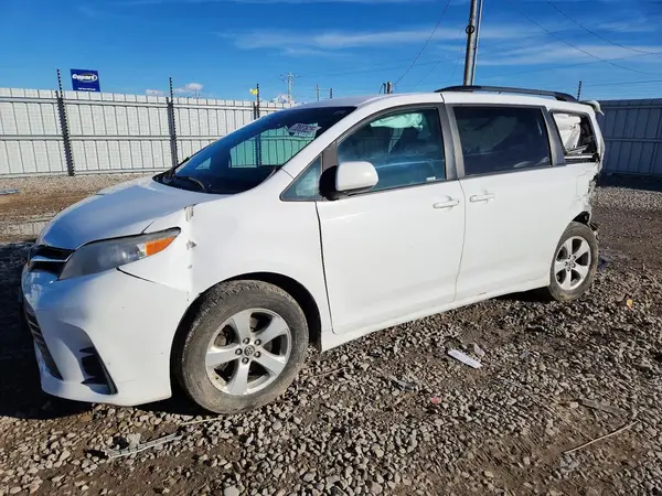 5TDKZ3DC4JS906493 2018 TOYOTA SIENNA - Image 1