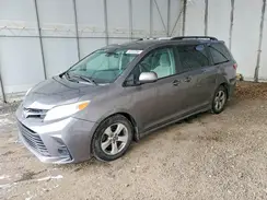5TDKZ3DC4JS937369 2018 TOYOTA SIENNA