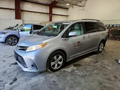 5TDKZ3DC4JS938196 2018 TOYOTA SIENNA
