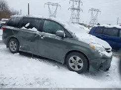 5TDKZ3DC4JS948534 2018 TOYOTA SIENNA