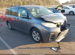 5TDKZ3DC4JS965544 2018 TOYOTA SIENNA