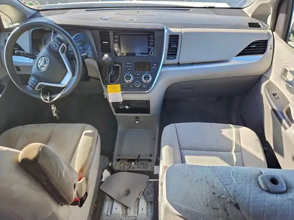 5TDKZ3DC4JS965706 2018 TOYOTA SIENNA - Image 8