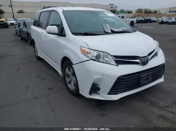 5TDKZ3DC4KS002127 2019 TOYOTA SIENNA - Image 1