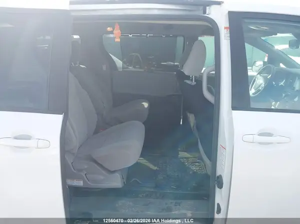 5TDKZ3DC4KS003231 2019 TOYOTA SIENNA - Image 8