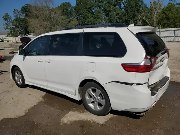 5TDKZ3DC4KS003276 2019 TOYOTA SIENNA - Image 2