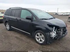 5TDKZ3DC4KS018893 2019 TOYOTA SIENNA