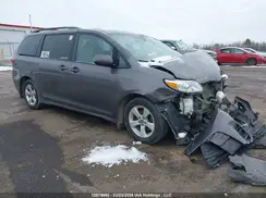 5TDKZ3DC4KS019977 2019 TOYOTA SIENNA