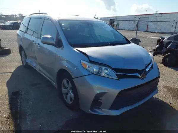 5TDKZ3DC4KS986394 2019 TOYOTA SIENNA - Image 1