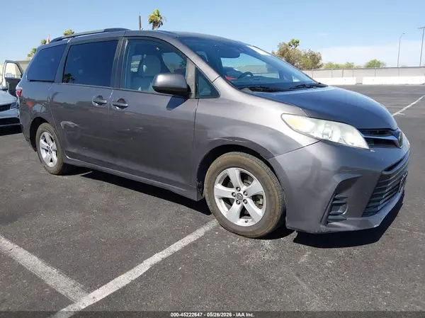 5TDKZ3DC4KS996570 2019 TOYOTA SIENNA - Image 1