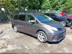 5TDKZ3DC4KS998027 2019 TOYOTA SIENNA