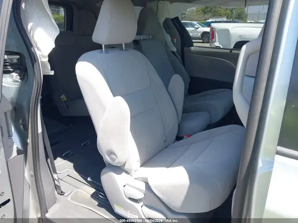 5TDKZ3DC4LS022895 2020 TOYOTA SIENNA - Image 8