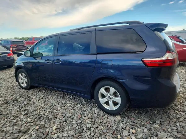 5TDKZ3DC4LS023786 2020 TOYOTA SIENNA - Image 2