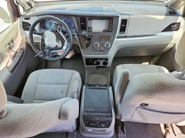 5TDKZ3DC4LS028129 2020 TOYOTA SIENNA - Image 8