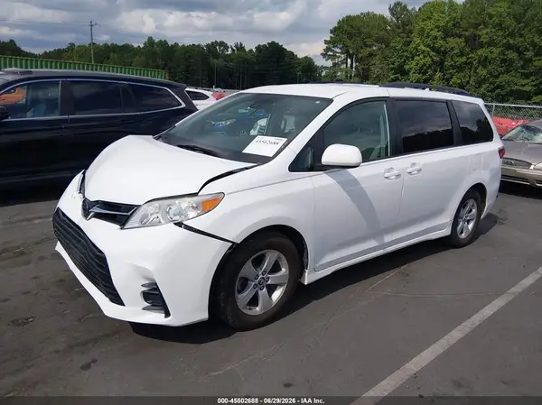 5TDKZ3DC4LS034142 2020 TOYOTA SIENNA - Image 2