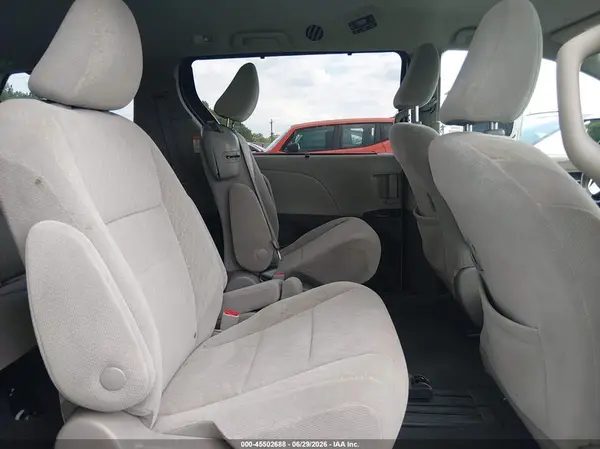 5TDKZ3DC4LS034142 2020 TOYOTA SIENNA - Image 8