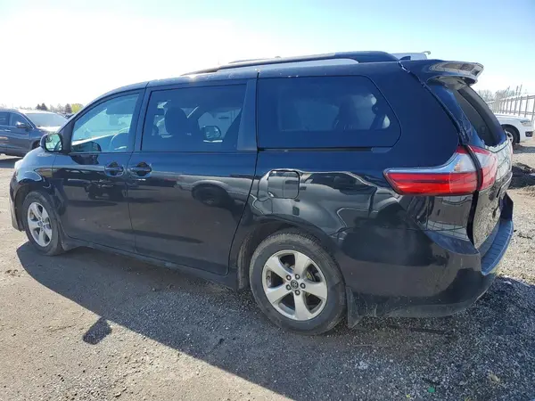 5TDKZ3DC4LS047165 2020 TOYOTA SIENNA - Image 2
