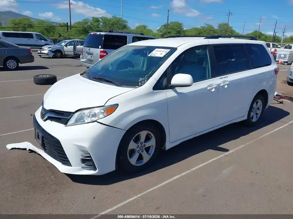 5TDKZ3DC4LS054181 2020 TOYOTA SIENNA - Image 2