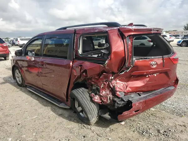 5TDKZ3DC4LS060501 2020 TOYOTA SIENNA - Image 2