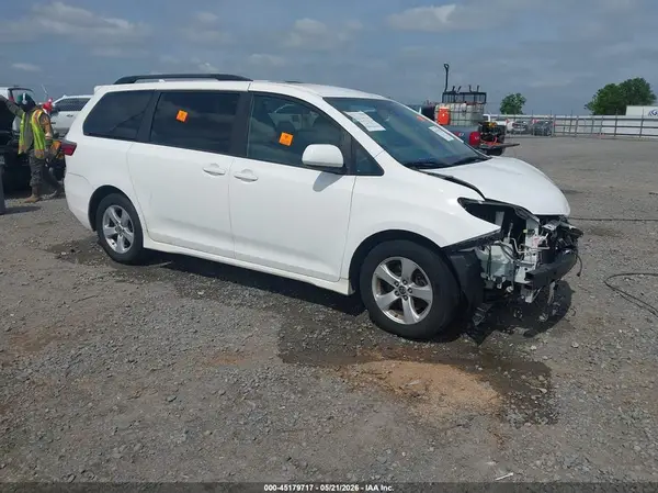 5TDKZ3DC4LS068145 2020 TOYOTA SIENNA - Image 1