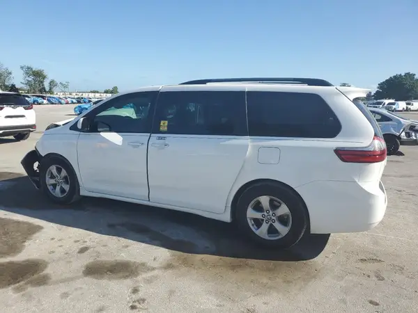 5TDKZ3DC4LS087696 2020 TOYOTA SIENNA - Image 2