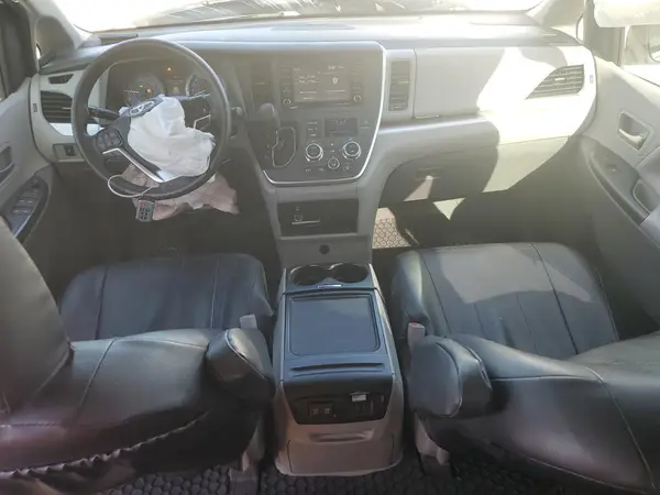 5TDKZ3DC4LS087696 2020 TOYOTA SIENNA - Image 8