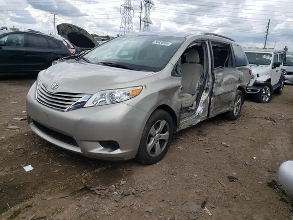 5TDKZ3DC5HS767808 2017 TOYOTA SIENNA - Image 1