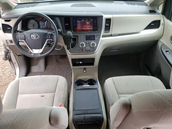 5TDKZ3DC5HS767808 2017 TOYOTA SIENNA - Image 8