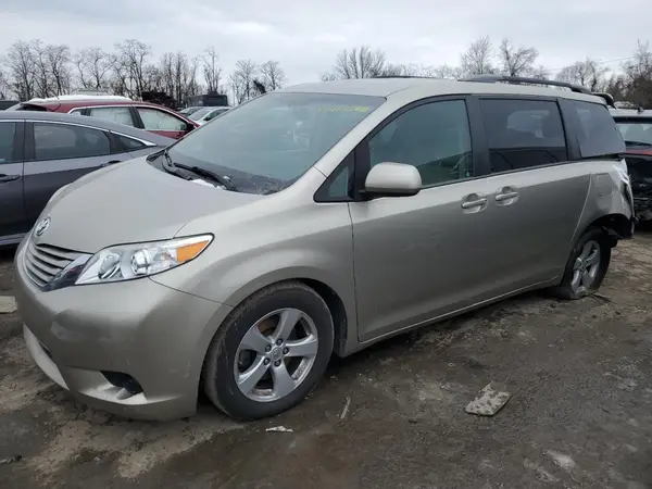 5TDKZ3DC5HS768036 2017 TOYOTA SIENNA - Image 1