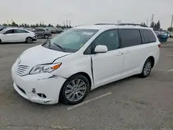 5TDKZ3DC5HS777299 2017 TOYOTA SIENNA