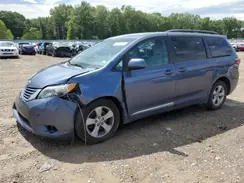 5TDKZ3DC5HS782583 2017 TOYOTA SIENNA