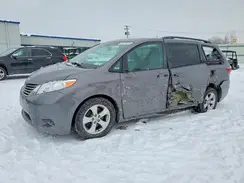 5TDKZ3DC5HS786004 2017 TOYOTA SIENNA
