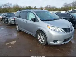 5TDKZ3DC5HS789663 2017 TOYOTA SIENNA