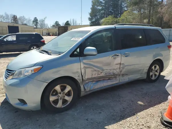 5TDKZ3DC5HS798928 2017 TOYOTA SIENNA - Image 1