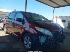 5TDKZ3DC5HS804758 2017 TOYOTA SIENNA