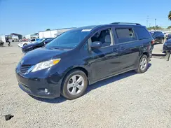 5TDKZ3DC5HS824573 2017 TOYOTA SIENNA