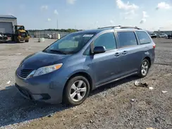 5TDKZ3DC5HS825237 2017 TOYOTA SIENNA