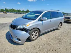 5TDKZ3DC5HS825674 2017 TOYOTA SIENNA