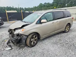 5TDKZ3DC5HS827022 2017 TOYOTA SIENNA