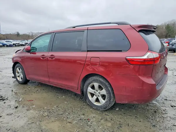 5TDKZ3DC5HS833872 2017 TOYOTA SIENNA - Image 2