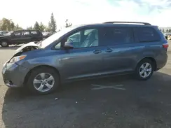 5TDKZ3DC5HS840451 2017 TOYOTA SIENNA