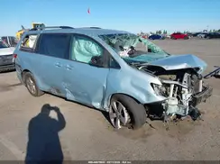 5TDKZ3DC5HS842085 2017 TOYOTA SIENNA
