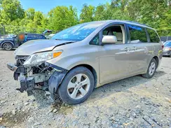 5TDKZ3DC5HS844466 2017 TOYOTA SIENNA