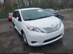 5TDKZ3DC5HS845391 2017 TOYOTA SIENNA