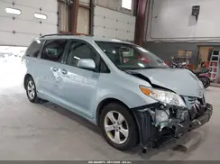 5TDKZ3DC5HS852373 2017 TOYOTA SIENNA
