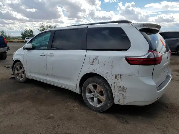 5TDKZ3DC5HS854768 2017 TOYOTA SIENNA - Image 2