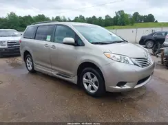 5TDKZ3DC5HS857766 2017 TOYOTA SIENNA