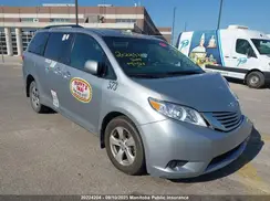 5TDKZ3DC5HS869061 2017 TOYOTA SIENNA