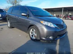 5TDKZ3DC5HS874793 2017 TOYOTA SIENNA